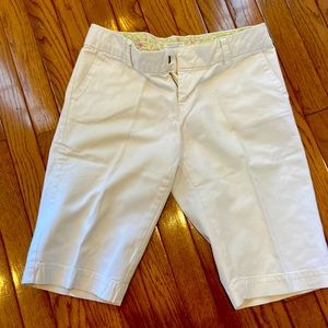 American Eagle sz 4 cream Bermuda shorts